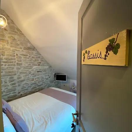 Bed and Breakfast La Loubertine Géanges Esterno foto