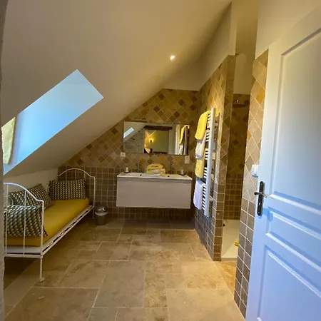 Bed and Breakfast La Loubertine Géanges Esterno foto